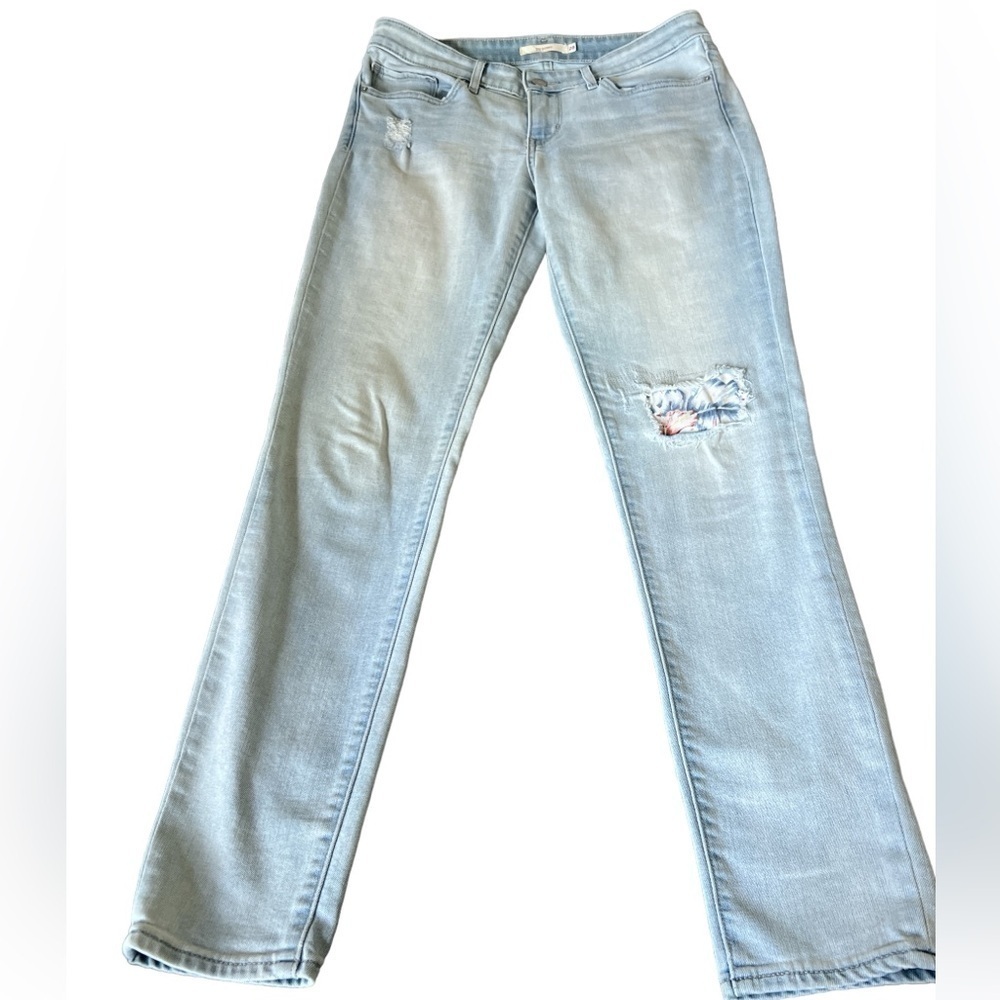 711 SKINNY Levis’s ’WOMEN'S JEANS Color Far From Home Light Wash Size 28